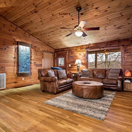 Fly Away Cabin- Modern, Serene, And Convenient Compton エクステリア 写真